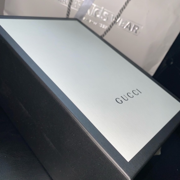 BRAND NEW GUCCI SNEAKERS YOUTH SIZE 3 - Picture 9 of 9